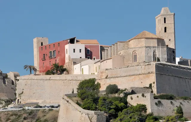 Das Castell d’Eivissa und die Kathedrale