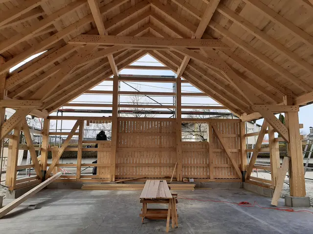 Foto: Blick in das Innere des Veranstaltungsstadels. (Foto: Christine Gumpp)