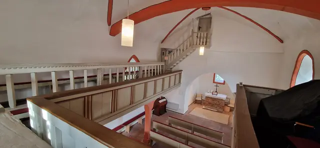 Der Weg zur Glocke der alte Kirche in Allendorf/Eder