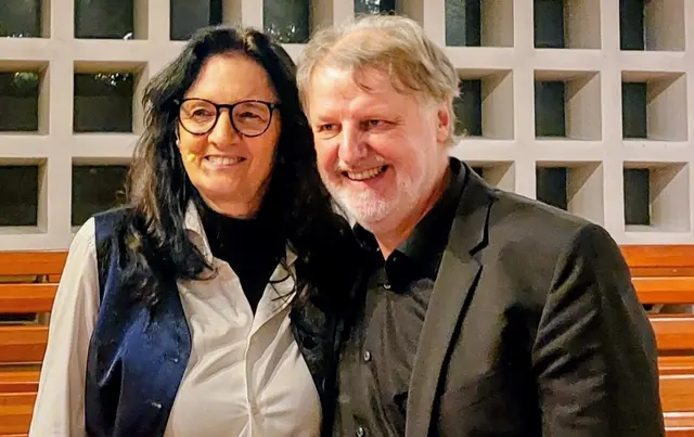 Andrea und Alfred Mayer bei ihren Vortragsabend am 10. Februar in der evangelischen Pauluskirche in Kaufering - Ihr Thema: "Warum höre ich, was du nicht meinst ...?" | Foto: Archiv des Landsberger MarriageWeek-Forums