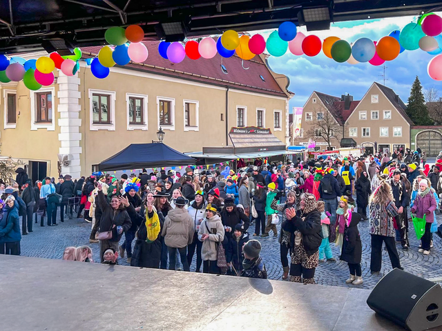 Friedberger Familienfasching 2026 - Impressionen vom Faschingsumzug | Foto: Franz Reißner