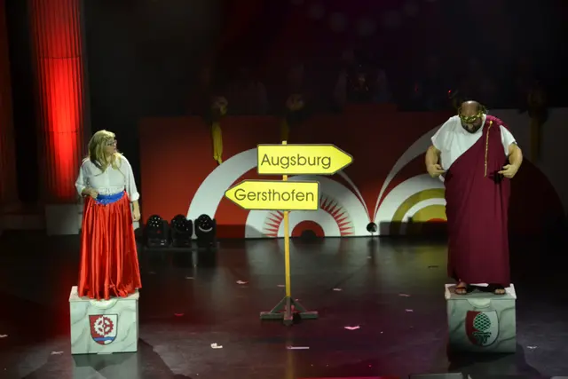 Lisa Hallmen und Christian Bauer neckten sich als "Augustus und Gerfriedchen"