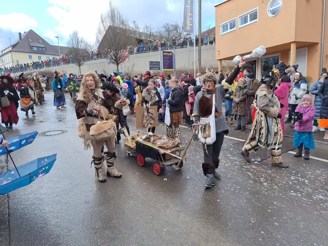 Mit den "Verrückten Weibern" aus Langweid ging es in die Steinzeit.