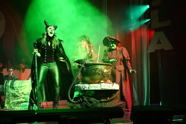 Die Musikschule begeisterte erneut durch live gesungene und gespielte Songs mit dem Thema "Exen auf dem Müllberg"