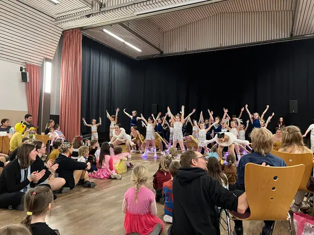 Foto: Tini Wonneberg, Lukas Mayinger