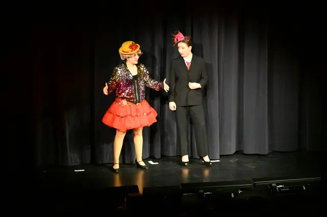 Annabell Schwab und Franziska Wunderle leiteten die KOL-LA-Sitzungen mit dem Motto "Die gute alte Zeit ein"