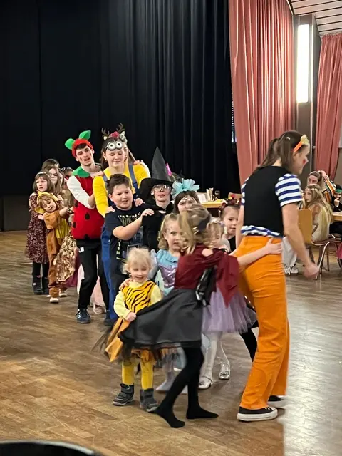 Foto: Tini Wonneberg, Lukas Mayinger