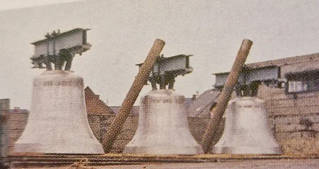 Die Glocken haben ihr Ziel in Allendorf/Eder erreicht.