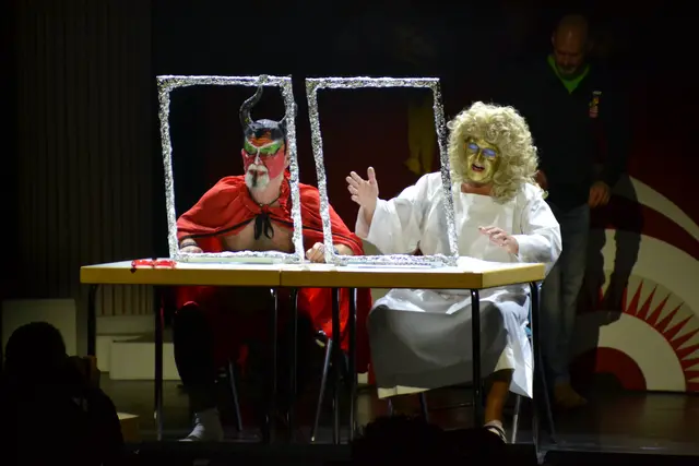 Engel und Teufel verabschiedeten sich unter dem Motto "Abschminken" als "KOL-LA-Rentner".