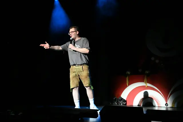 Der Hofmarschall der Lechana Sebastian Pfiffner moderierte gekonnt den Auftritt der Mannschaft