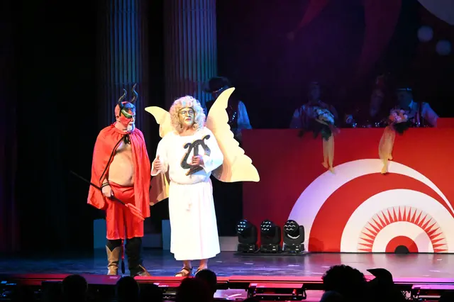 Engel und Teufel verabschiedeten sich unter dem Motto "Abschminken" als "KOL-LA-Rentner".