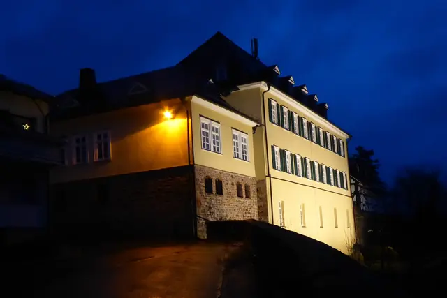 Sonntagsbilder 2026-08, Die Neuburg am Abend, 22.02.2026.