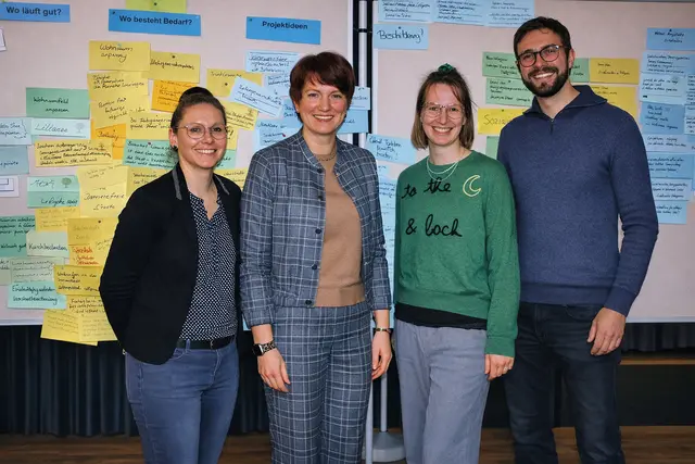 Die Moderation des Bürgerworkshops für Senioren (von links): Meike Ganschinietz, Lauingens 1. Bürgermeisterin Katja Müller, Anna-Lena Königbauer und Mario Schmidt | Foto: Heike Siebert