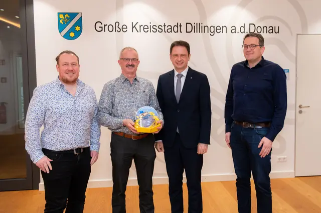 von links: Daniel Grimminger, Josef Rettenberger, Oberbürgermeister Frank Kunz und Günter Urban | Foto: Jan Koenen - Stadt Dillingen 