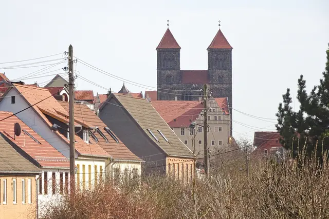 Blick vom Bornholzweg auf die Stiftskirche St. Servatii