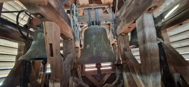 Das Dreiergeläut in der Kirche Wollmar