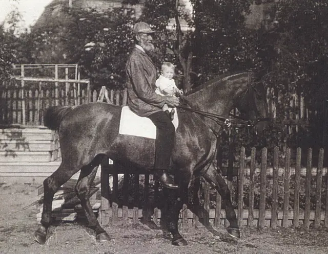Mein Uropa Ludwig Voss mit Enkelsohn Kurt Wolter.