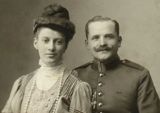 Meine Großeltern Gertrud Voss und Otto Wolter fanden in Blankenburg zusammen. 