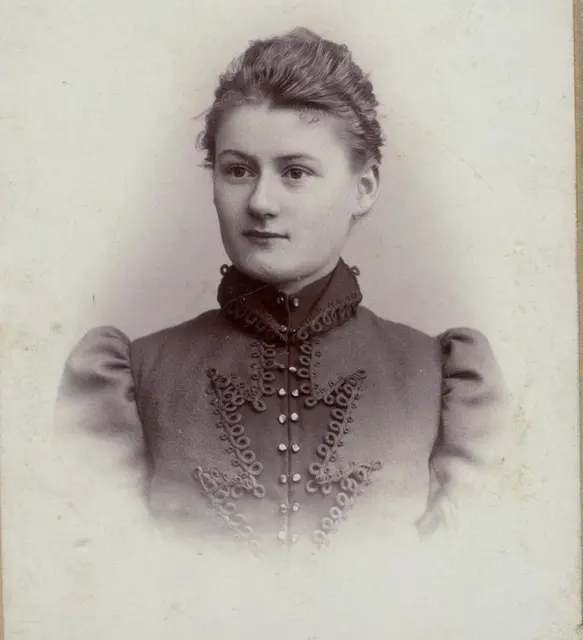 Clara