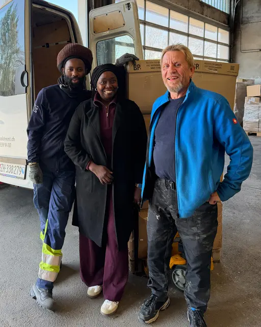Sammie Sandro, Lilian Freund und Wilhelm Bergmeier haben die Pakete fertiggemacht. | Foto: privat