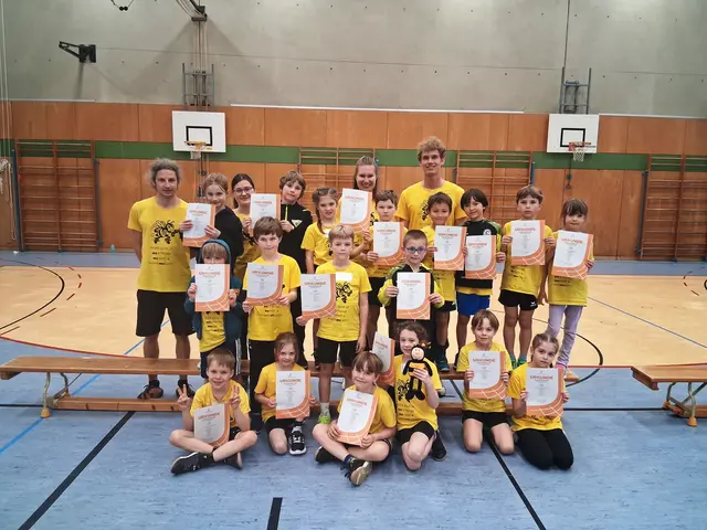Die teilnehmenden Gersthofer Leichtathleten der U10 beim Hallenwettkampf in Aichach am 14.03.2026 - die erste Vorrunde des diesjährigen Kinderleichtathletik Kreis Cups.