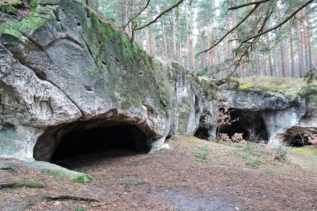 Kleine Sandsteinhöhle