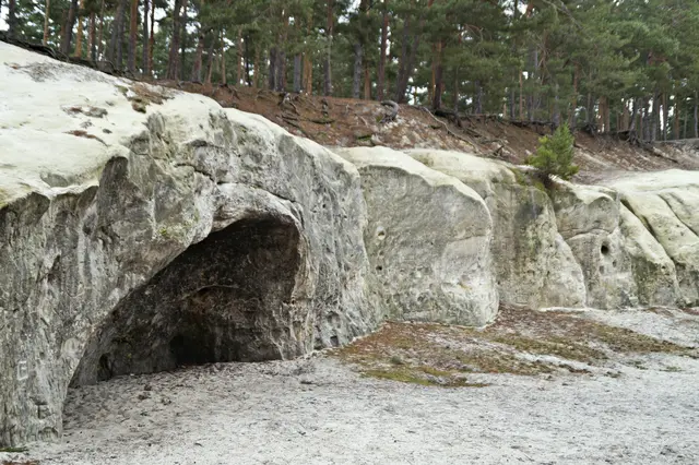 Große Sandsteinhöhle