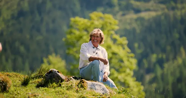 Schlager-Super-Star Hansi Hinterseer in der Natur | Foto: HoMu