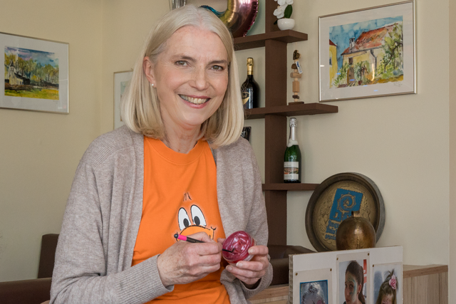 5 Jahre Eiscafé Tutti Frutti Friedberg (Bayern) - Renate Mayer (Aktiv-Ring Friedberg) ist Künstlerin beim Kinderschmiken | Foto: FSeventfoto