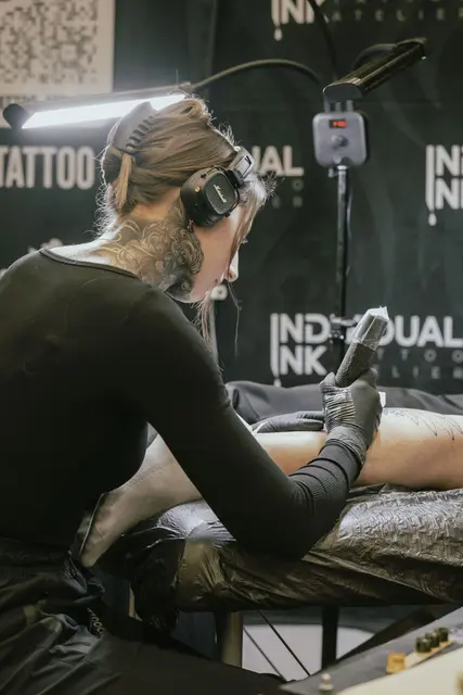 Internationale Tattoo-Künstler kommen am 11. und 12. April in die Max-Kreitmayr-Halle nach Friedberg | Foto: Discomakers