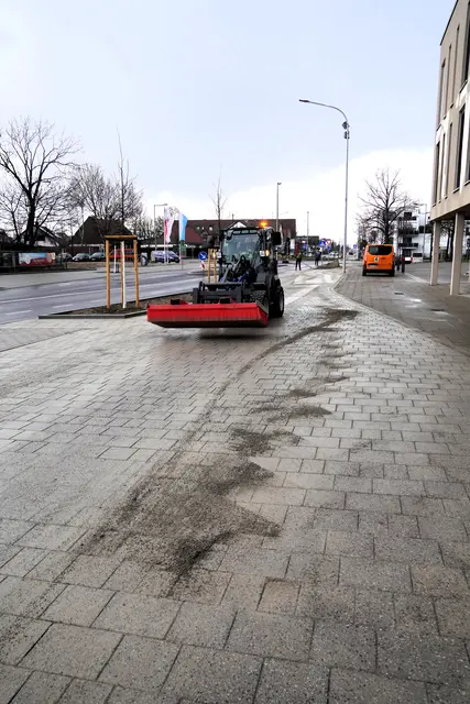 Auch im nördlichen Bereich vor der Kirche St. Ulrich ist nun fertig gepflastert.  | Foto: Anke Maresch