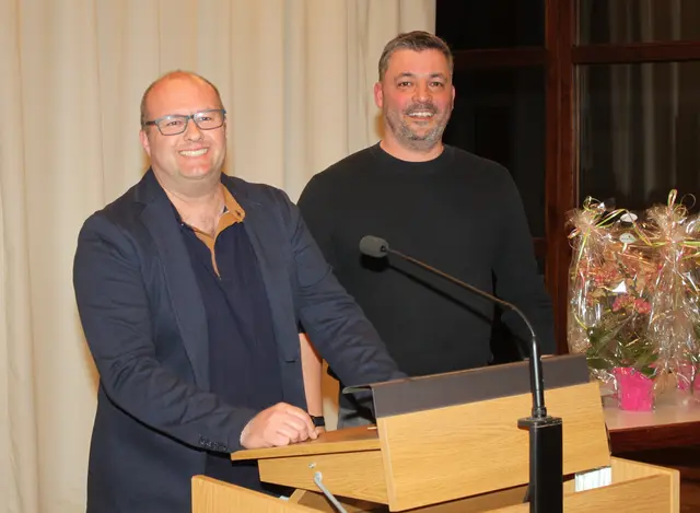 Die beiden Vorsitzenden Uli Haid (links) und Robert Waliczek führten durch das Programm. | Foto: Peter Heider