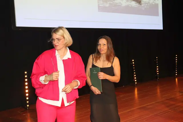 links Eva Weber neben Evi Huss | Foto: Marianne Stenglein