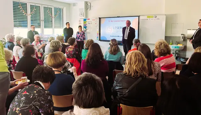 Begrüßung durch Schulleiter Oliver Motzek-Wagner  