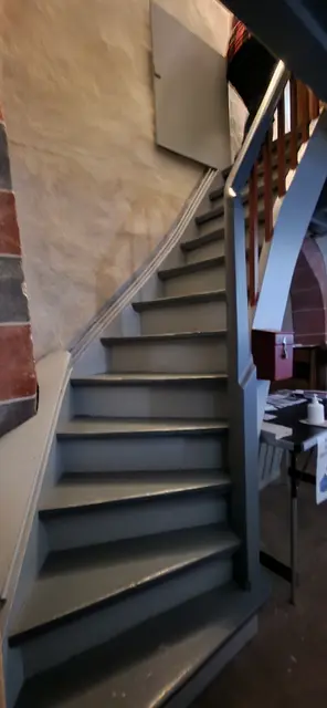 Der Weg zu den Glocken über die Treppe zu nächst auf die Emporenhöhe, dann durch eine kleine Tür in den Turm