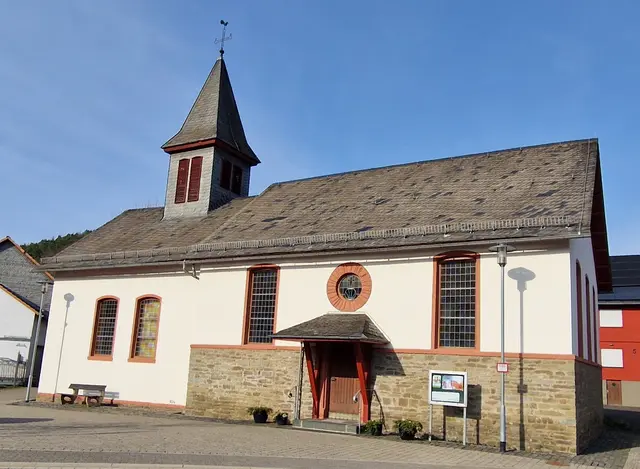 Neue Kirche Engelbach , erbaut 1960