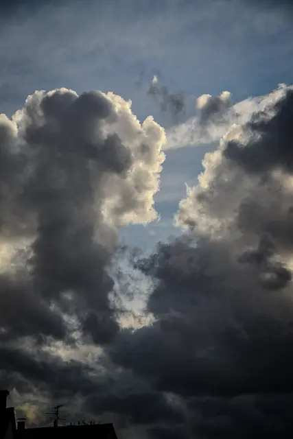 WolkenReich ( Einfach aus dem Fenster heraus fotografiert)  | Foto: Christoph Niersmann 