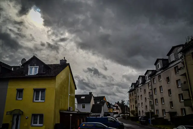 WolkenReich ( Einfach aus dem Fenster heraus fotografiert)  | Foto: Christoph Niersmann 