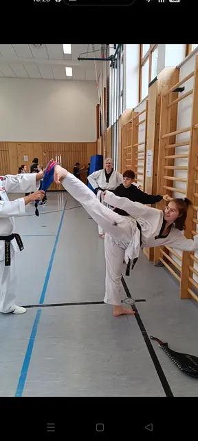 Denisa bei der Vorbereitung | Foto: Schwarzgurt Prüfung
