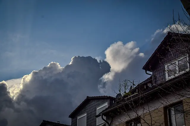 WolkenReich ( Einfach aus dem Fenster heraus fotografiert)  | Foto: Christoph Niersmann 