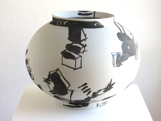 Moon Jar 4, 2017, Höhe ca. 25 cm