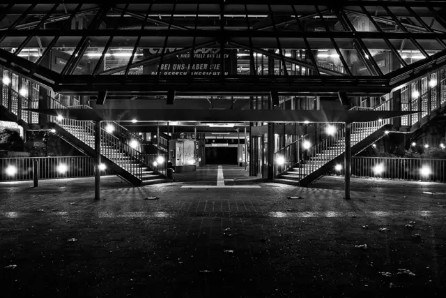 #Memories
Ein Dezemberabend an der Schwebebahn in Wuppertal | Foto: Christoph Niersmann 