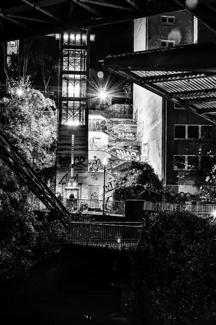 #Memories
Ein Dezemberabend an der Schwebebahn in Wuppertal | Foto: Christoph Niersmann 