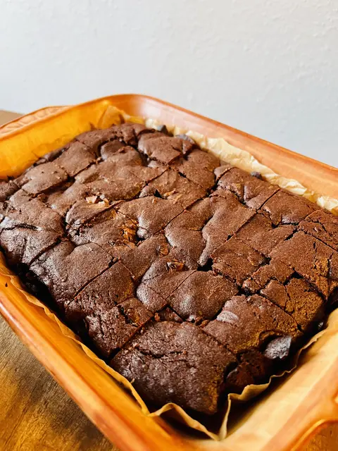 Ailika Reimann hat Brownies für das Buffet gebacken - lecker. | Foto: SG Sehnde / CDU OV Sehnde / jr