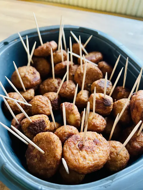 Frikadellen gehen immer, Fingerfood für den kleinen Snack zwischendurch. | Foto: SG Sehnde Jugendabteilung / CDU OV Sehnde / jr