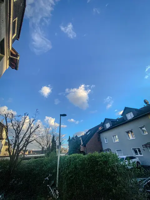 #SpringIsHere2026

Ein ganzer, halber Tag … dem dramatischen Treiben der Wolken zu zusehen | Foto: Christoph Niersmann 