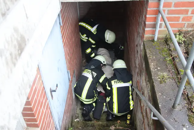 Abschlussübung: Rettung eines Verletzten aus beengtem Raum