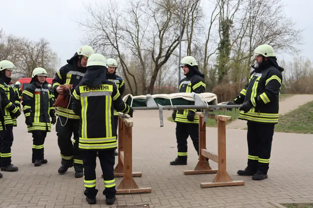 Ausbildung: Sicherung des Patienten auf der Krankentrage