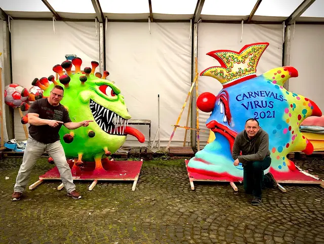 In der Wagenbauhalle mit Jacques Tilly