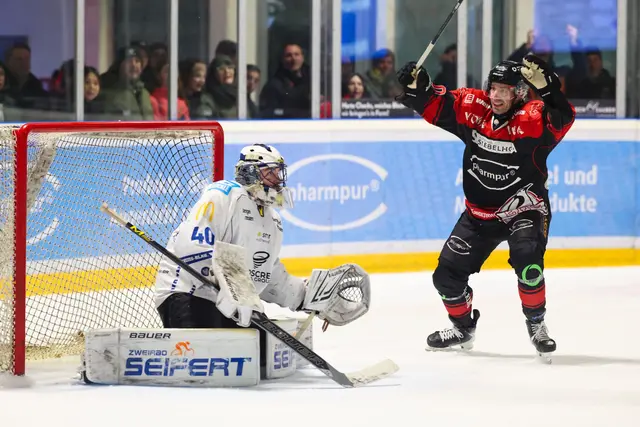 Hugo Turcotte freut sich über den ersten Königsbrunner Treffer. | Foto: Dietmar Ziegler